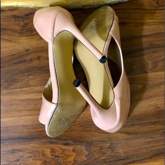 Joyshoetioue Excellent Condition Peach Heels - Picture 3 of 5